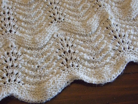 Fan and Feather Baby Blanket | Free Pattern | Feathers baby Fan and Feather Baby Blanket | Free Pattern | Feathers baby